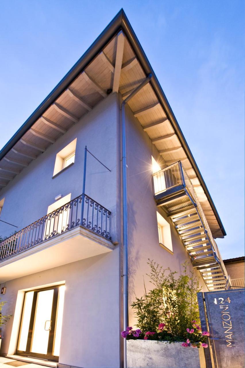 Esine Manzoni 124 Bed&Relax Bed & Breakfast エクステリア 写真